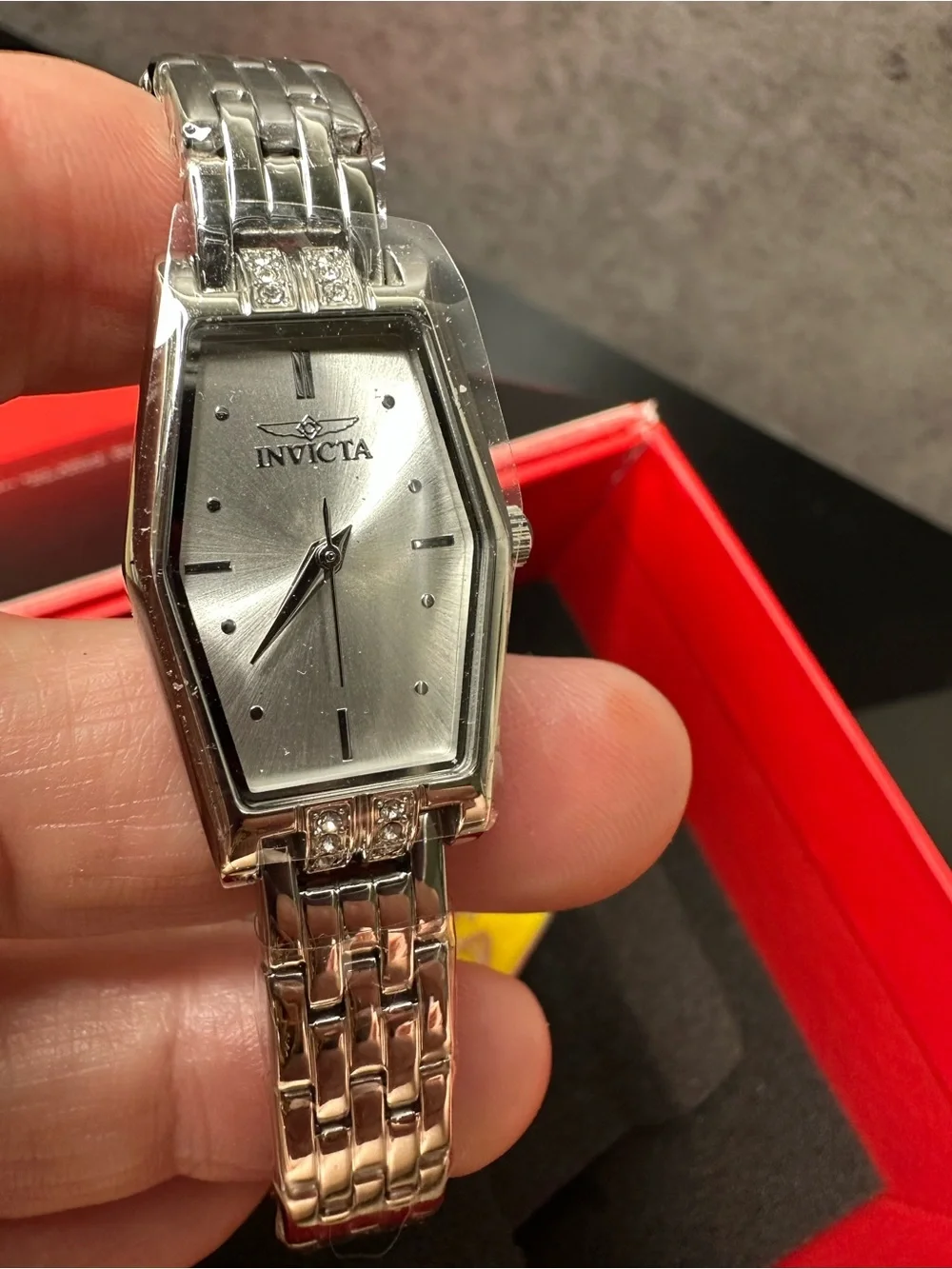 Invicta elegant unique